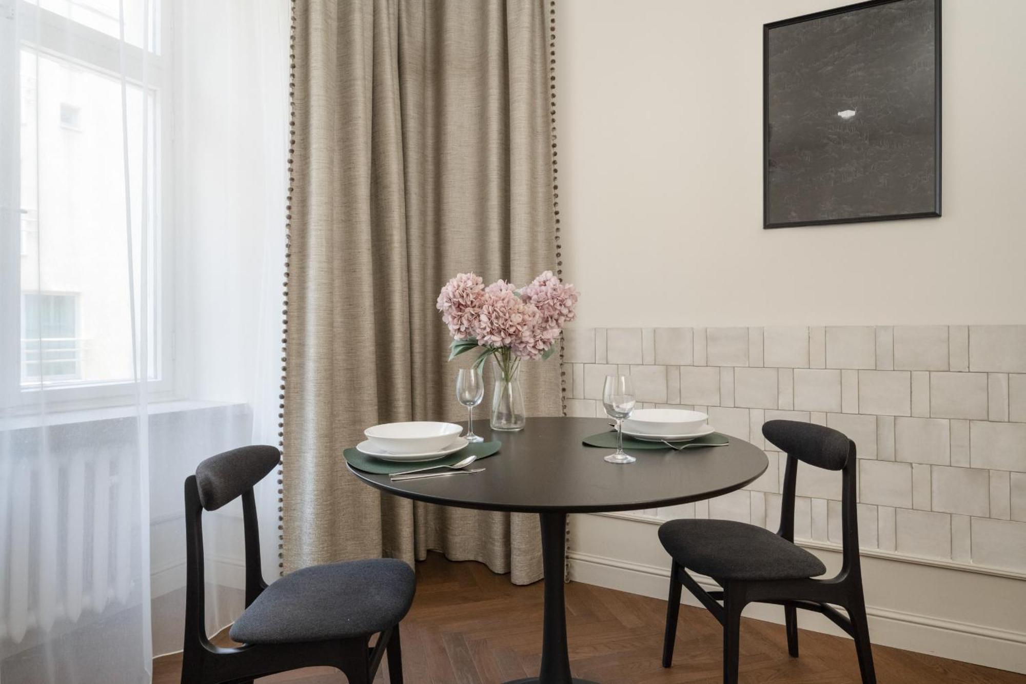 Stylowy Przy Rynku Glownym We Wroclawiu By Rent Like Apartament *